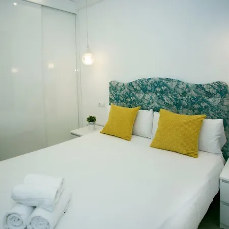 Monko Center, Garden & Pool O Апартаменты *